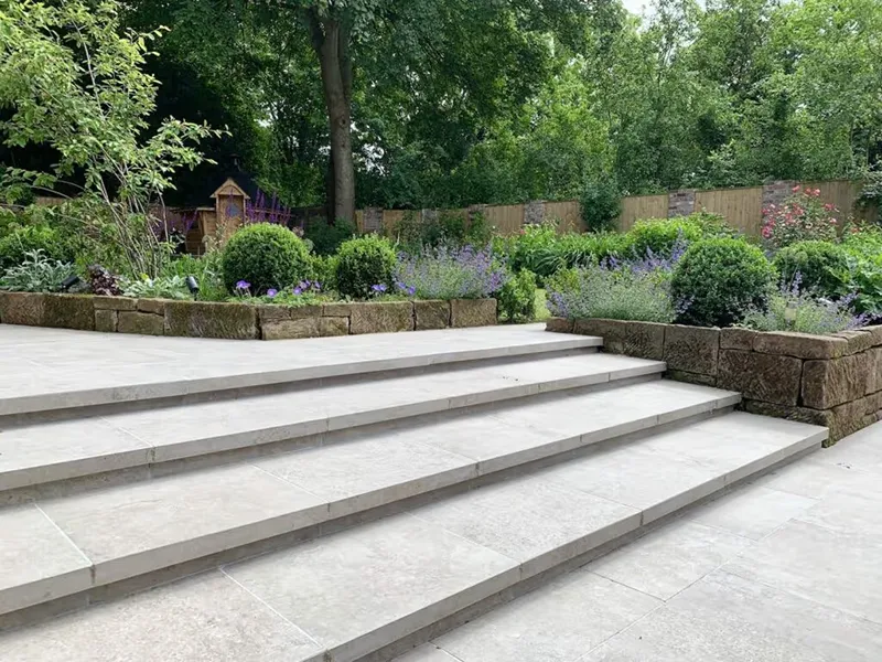 ایجاد فضایی سبز و آرامش بخش با سرامیک پرسلان.