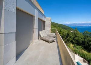 بهترین سرامیک برای کف تراس